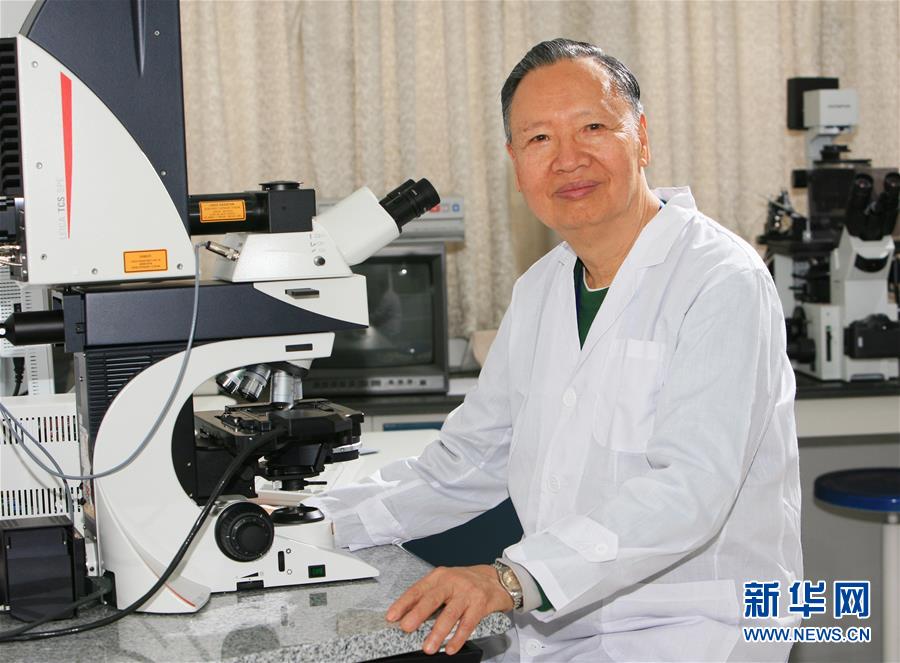 (新华全媒头条·图文互动)(9)凝心铸师魂 立德育新人——以习近平同志为核心的党中央关心教师队伍建设纪实